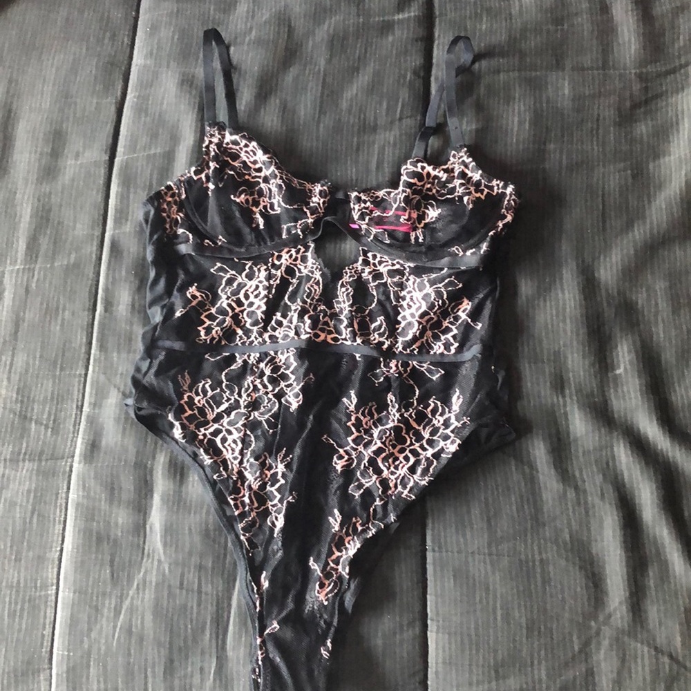 Lace bodysuit